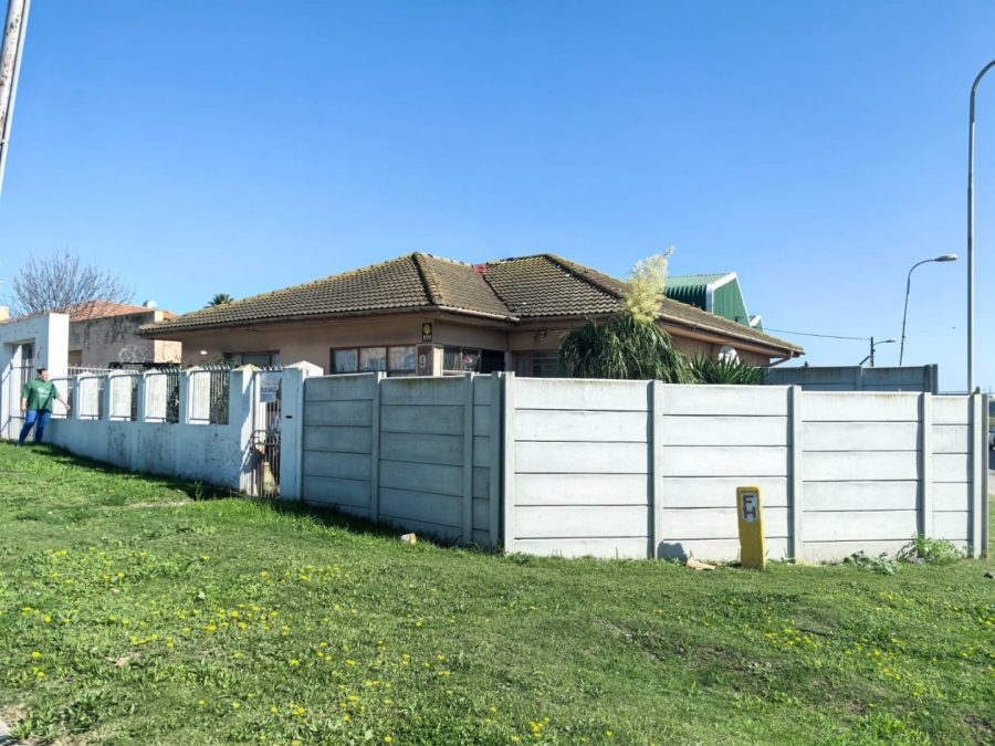 3 Bedroom Property for Sale in Sidwell Eastern Cape